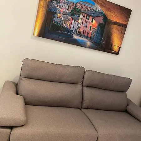 Di Via Macello Vecchio * سبوليتو